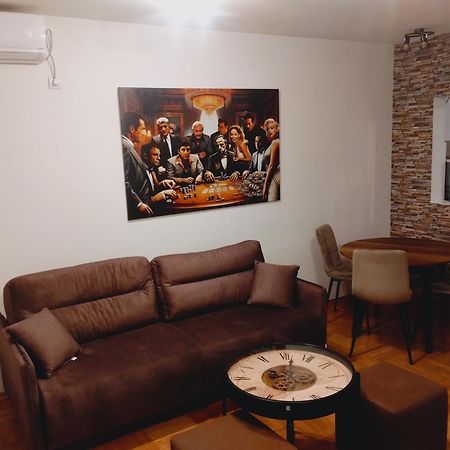 Lux Apartment Rose 2 60M2 Kragujevac Exterior foto