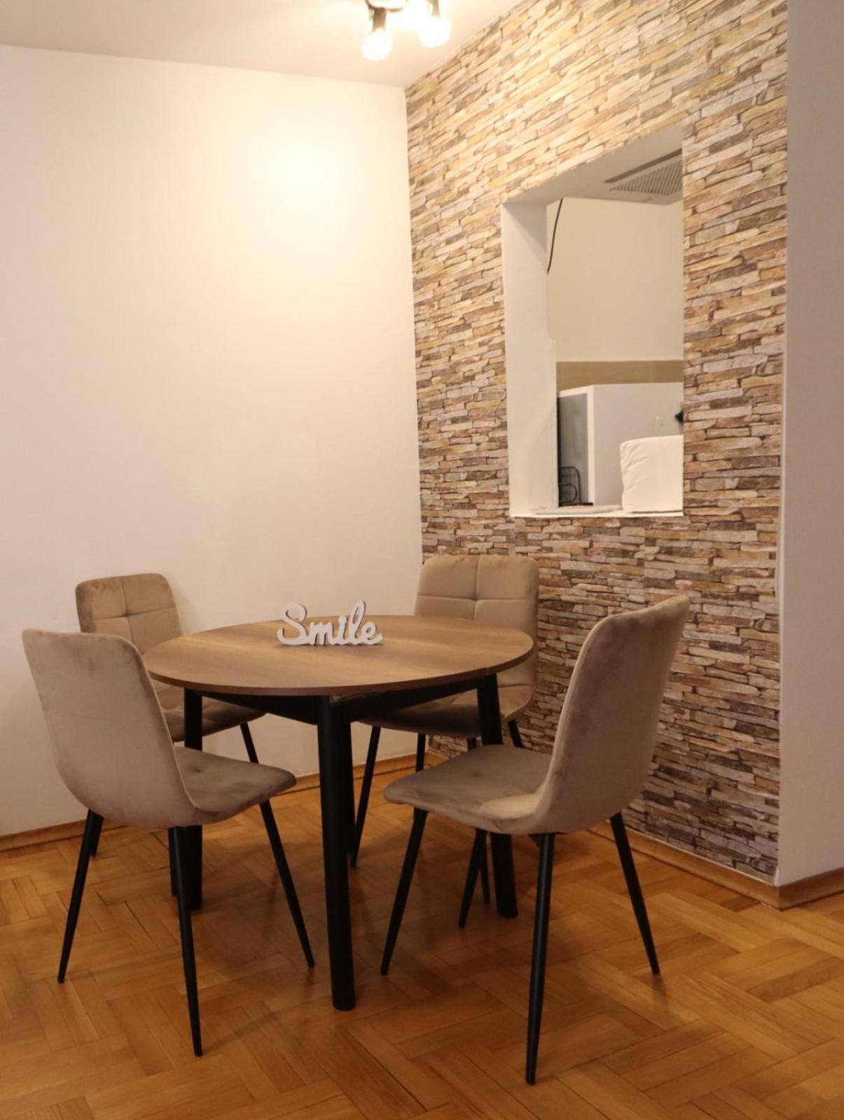 Lux Apartment Rose 2 60M2 Kragujevac Exterior foto